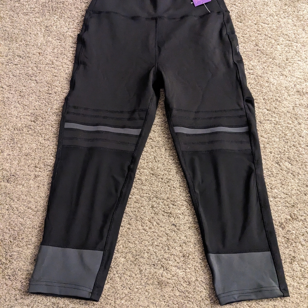 Popfit NWT crop leggings, mesh panel